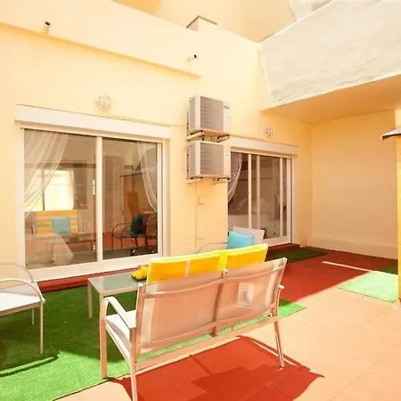 Penhouse Beside The Golf Course. בית נופש